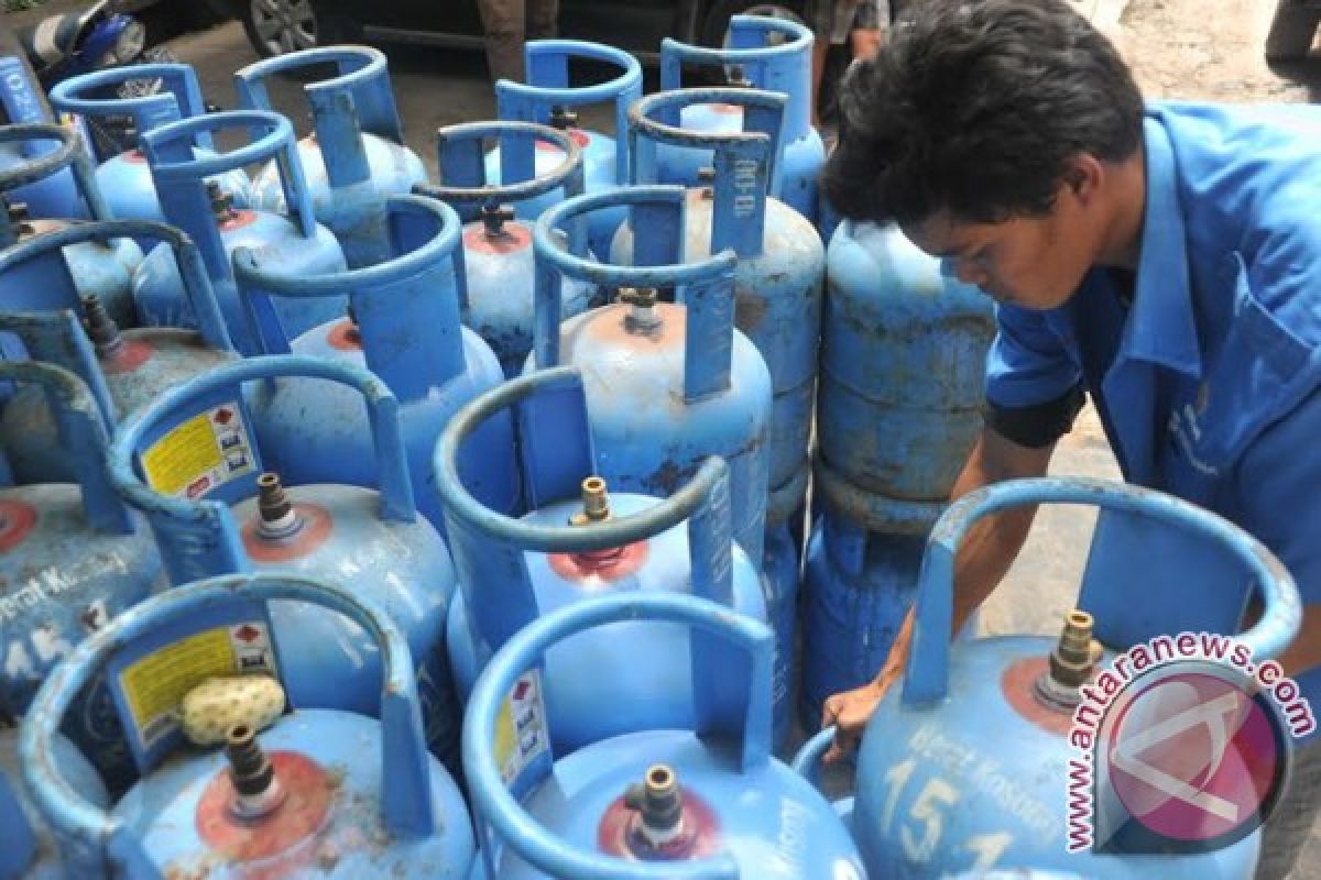 Harga elpiji 12 kilogram turun Rp8.400 pertabung