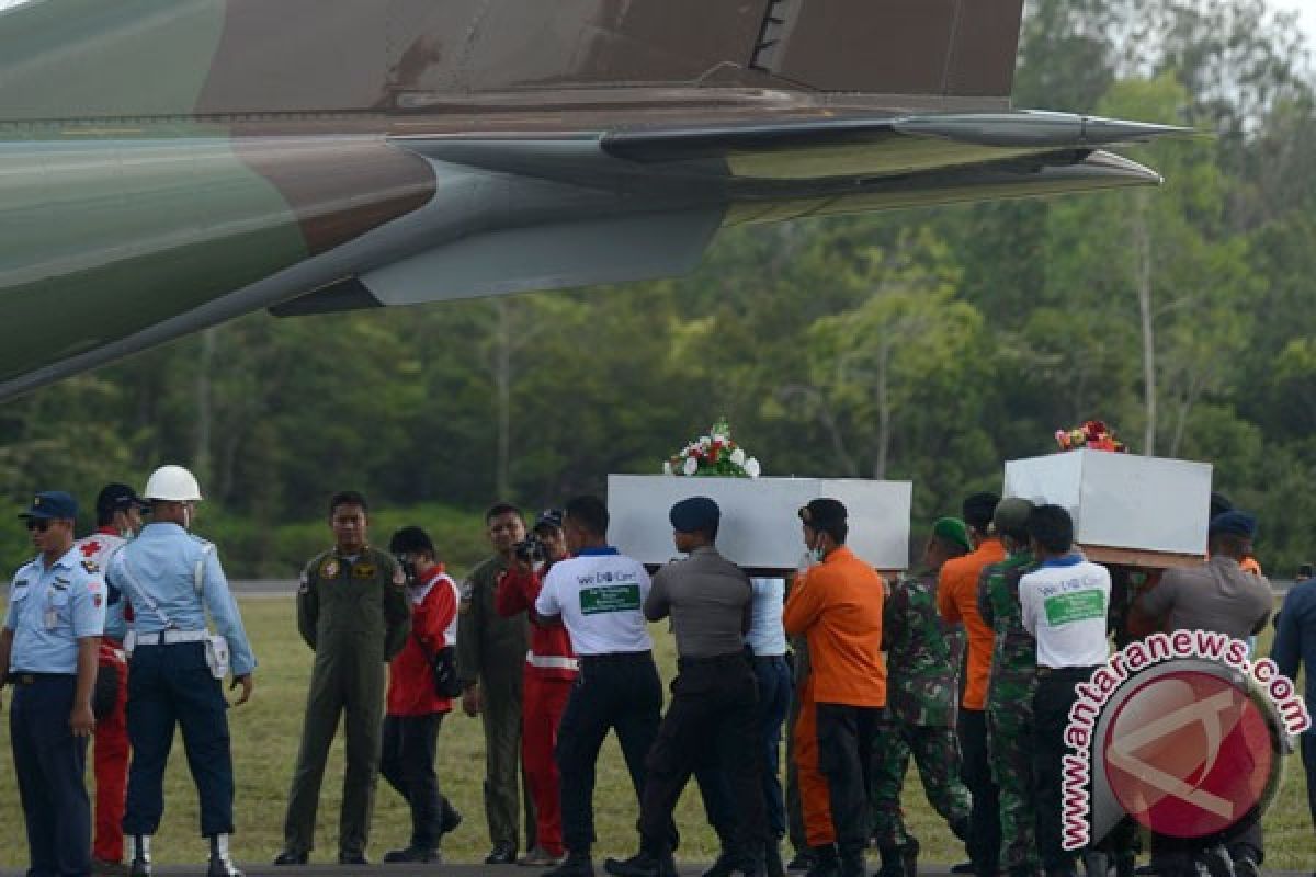 RS Bhayangkara Surabaya terima dua jenazah AirAsia