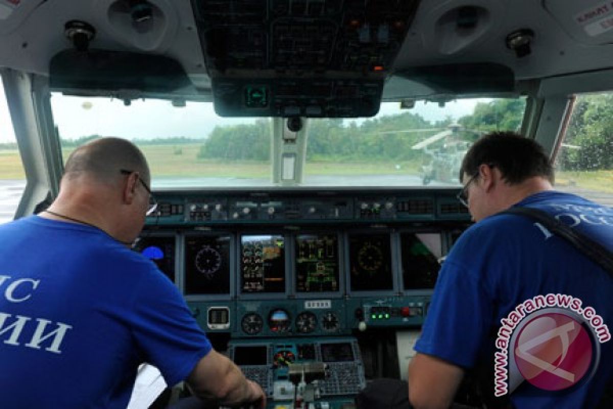Kabasarnas: angkat ekor pesawat AirAsia bukan prioritas