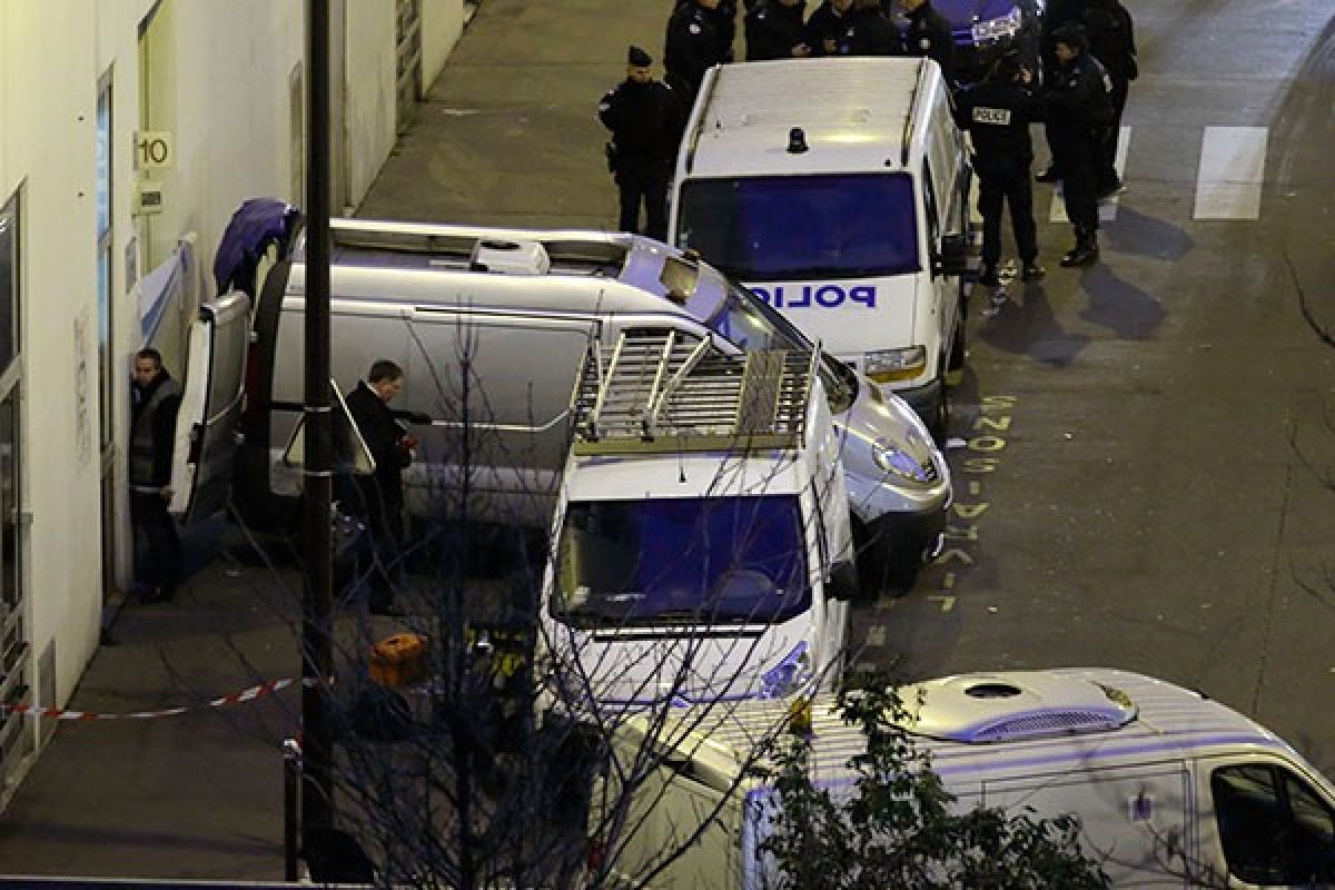 Tujuh orang ditahan dalam pencarian tersangka Charlie Hebdo