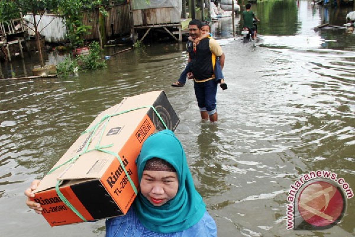 BNPB catat ribuan rumah di 16 daerah terendam banjir