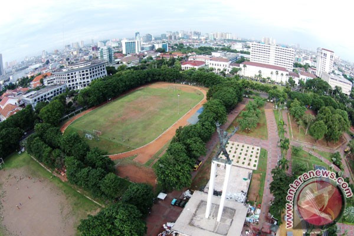 Anies resmikan RTH Lapangan Banteng