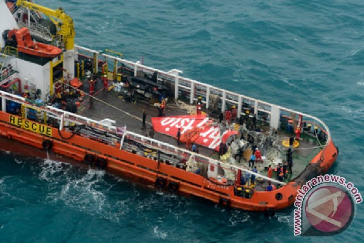 Tim SAR temukan badan pesawat AirAsia QZ8501