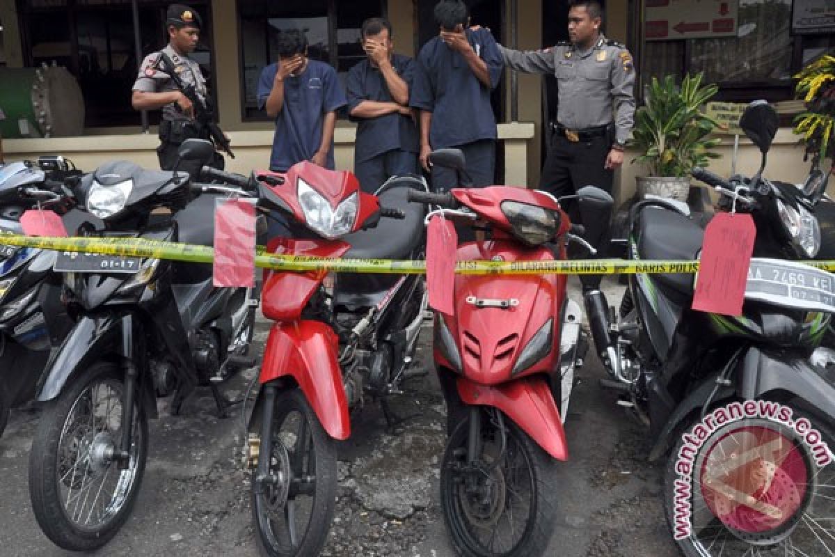 Dua ibu gelapkan 51 motor berhasil ditangkap