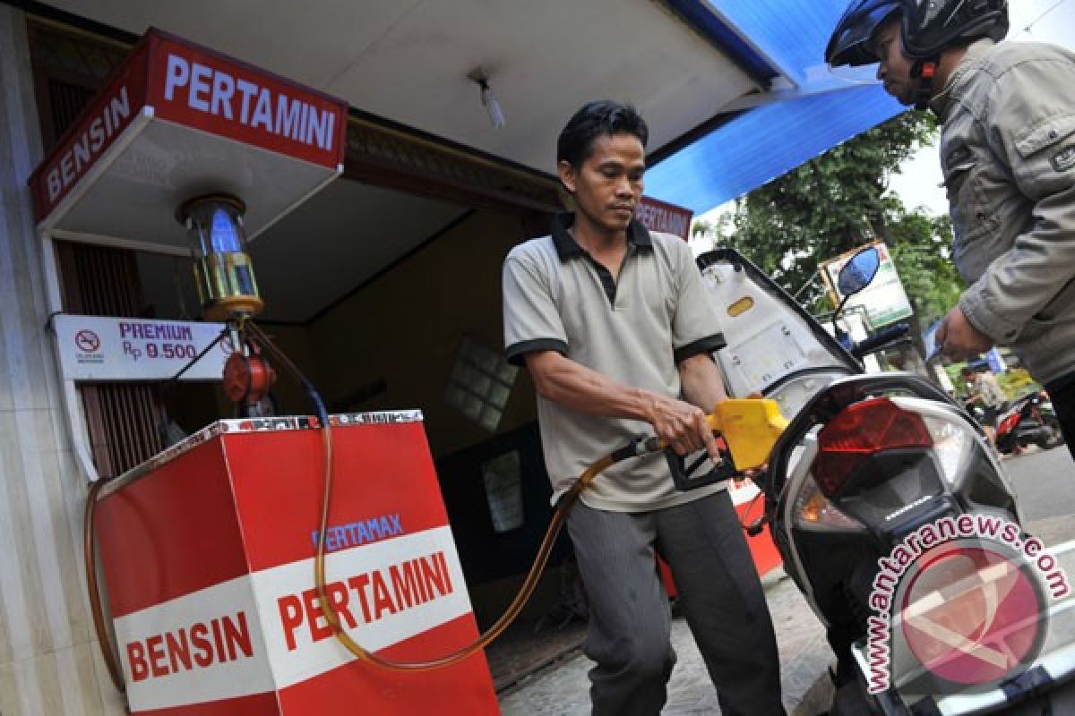 Harga premium naik Rp200 mulai 1 Maret