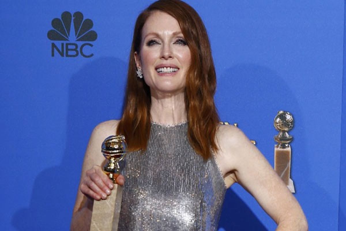 Julianne Moore menangi Golden Globe