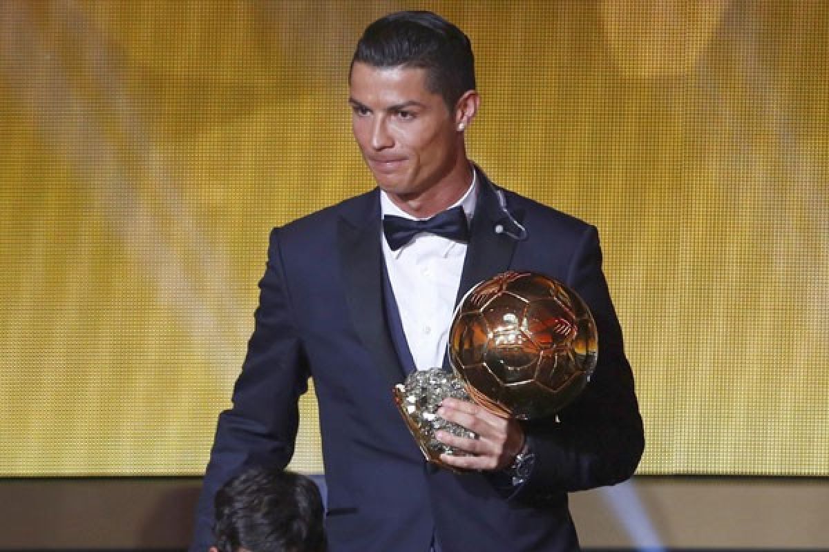 Ronaldo terpilih sebagai pemain terbaik FIFA