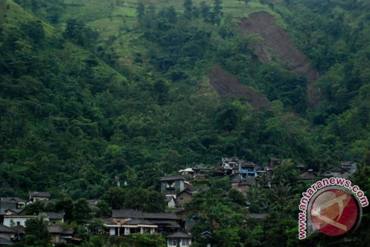 Dalam sehari tiga tanah longsor landa Kota Bogor