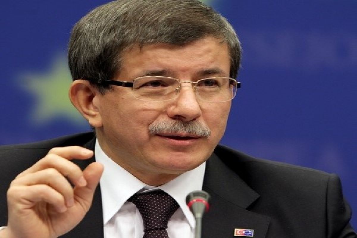 Urgent Turkish PM says freedom of press `does not mean freedom to insult`