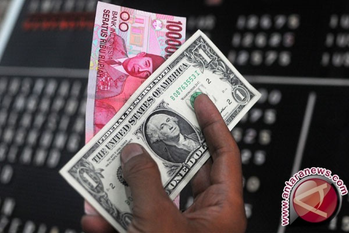 Rupiah Kamis pagi melemah ke posisi Rp13.374