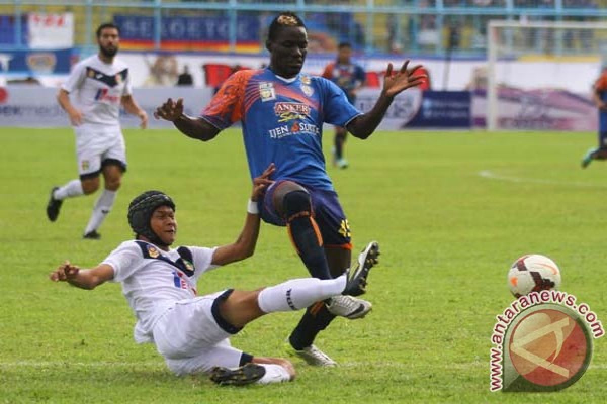 Peluncuran tim Arema mundur lagi