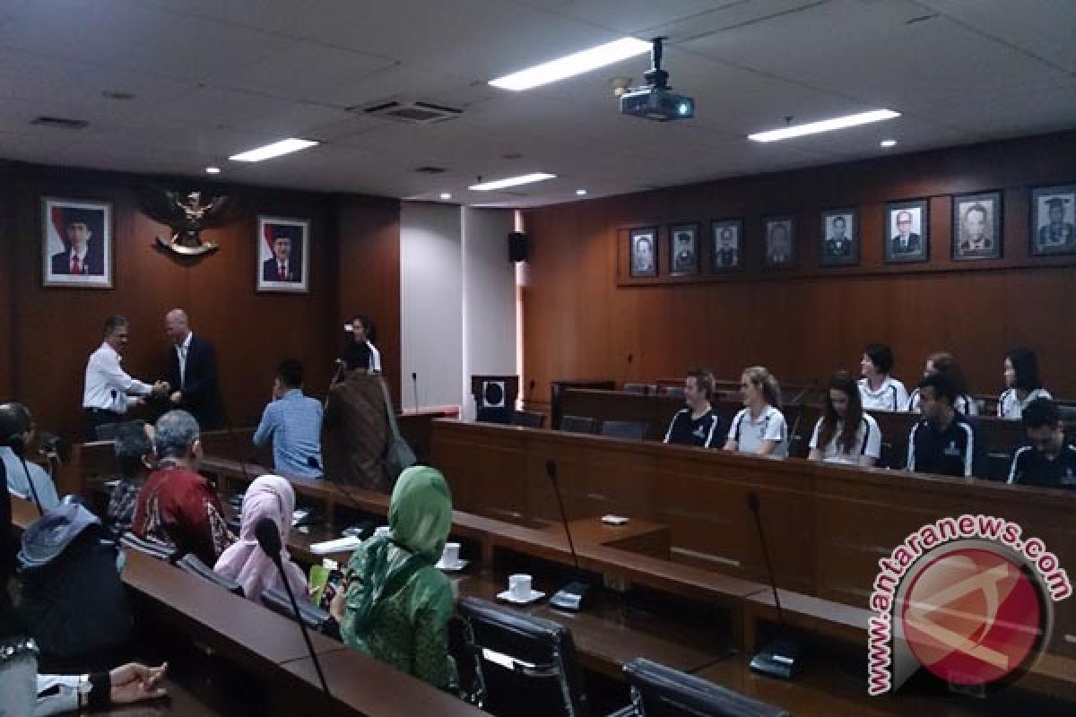 14 Mahasiswa Universitas Adelaide pelajari perekonomian Indonesia