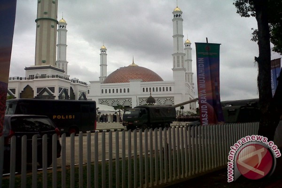 1.000 Polisi Amankan Presiden Resmikan Masjid Mujahidin