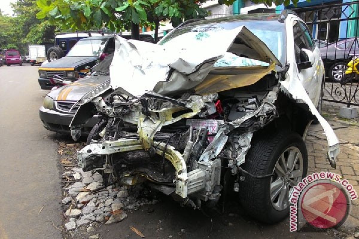 Gelar olah TKP kecelakaan Outlander, polisi andalkan TAA