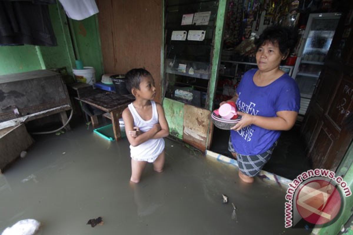 Gubernur DKI: normalisasi sungai belum rampung