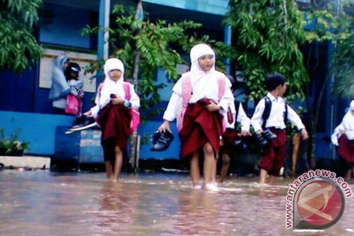 Sekda Banjarmasin tekankan pengerukan sungai atasi genangan