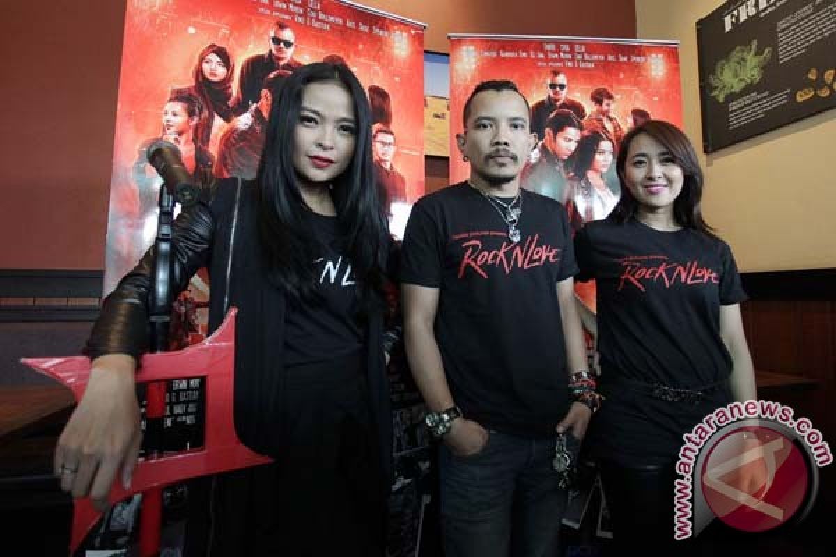 Kehidupan band ala Kotak "Rock N Love"