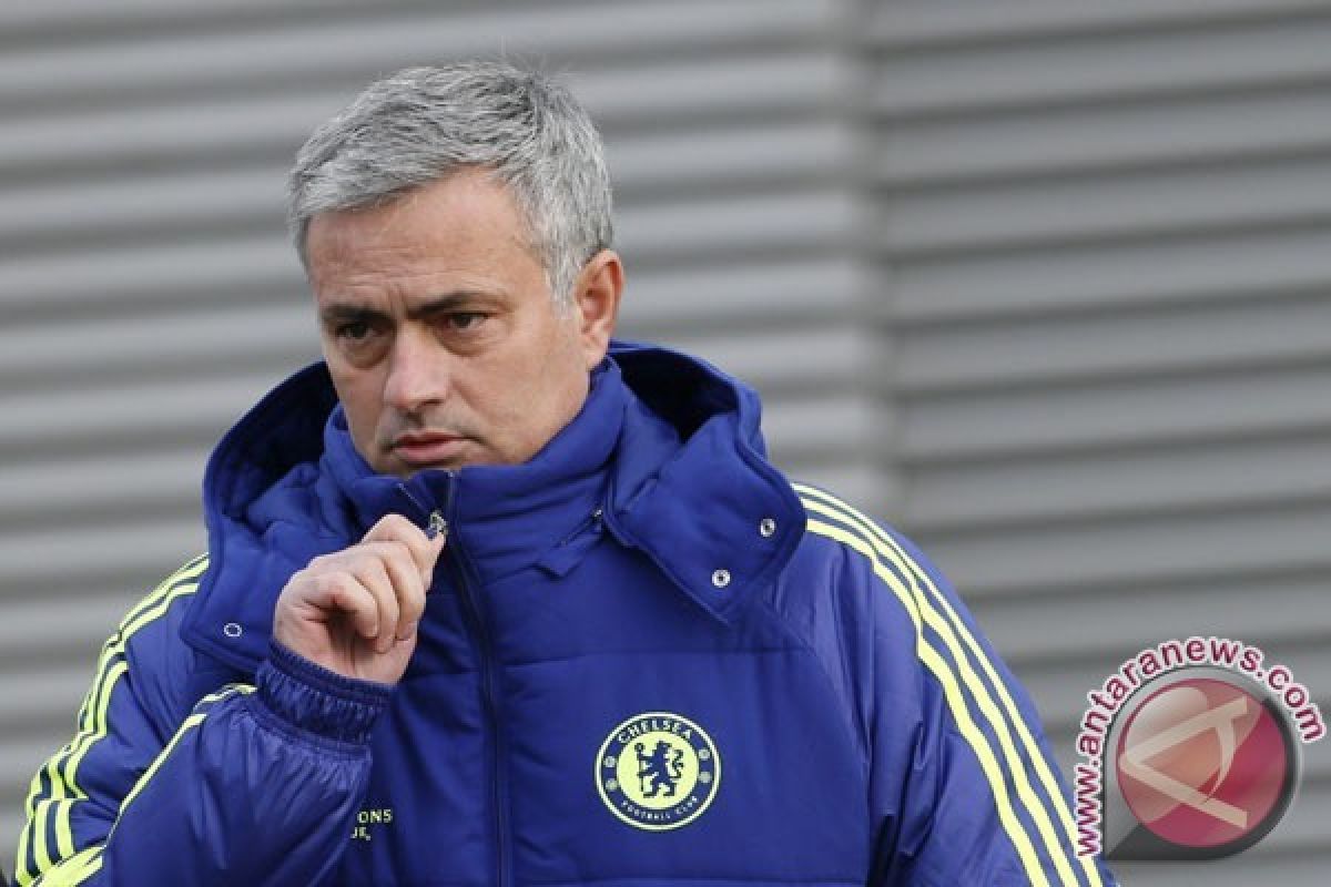 FA Hukum Manajer Chelsea Mourinho