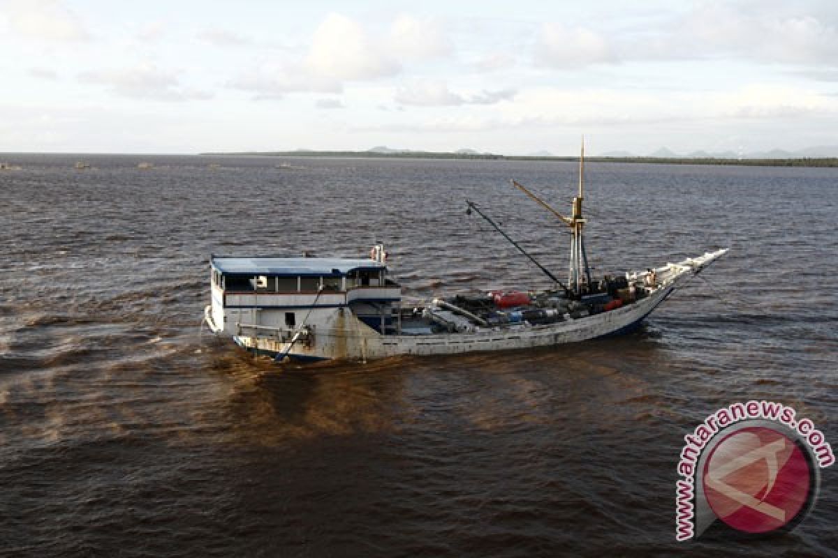 Kapal perintis PT Pelni kandas berhasil ditarik