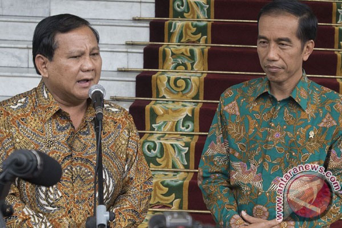 Prabowo meets Presiden Joko Widodo