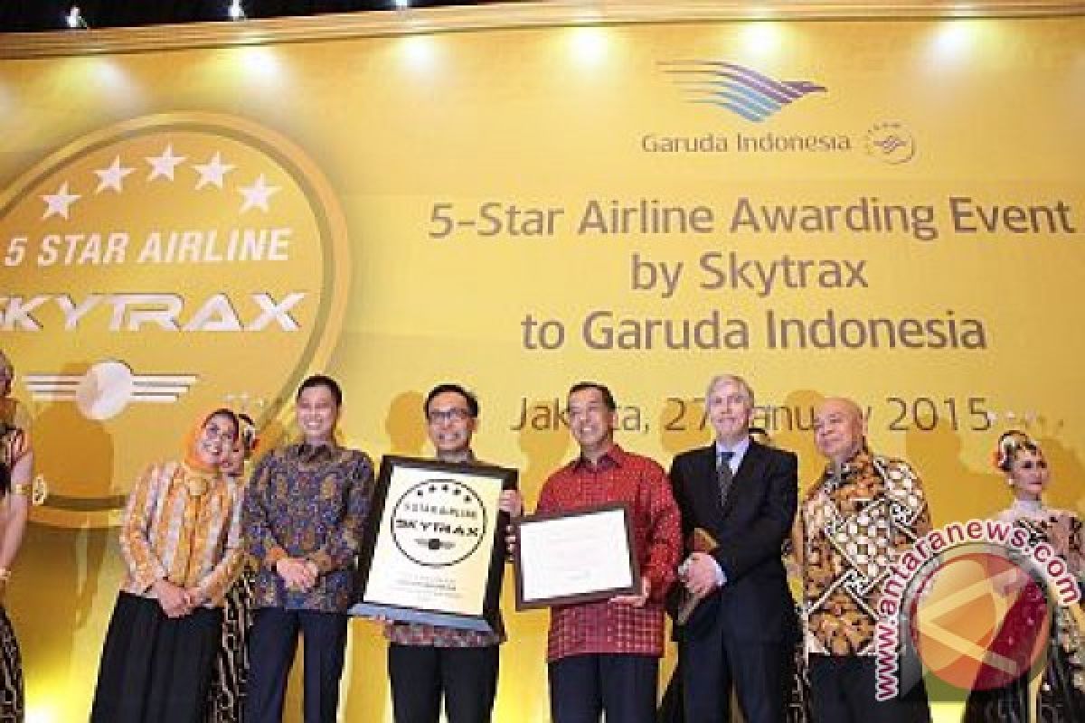 Garuda Presented "5-star Airline" Award for Indonesia