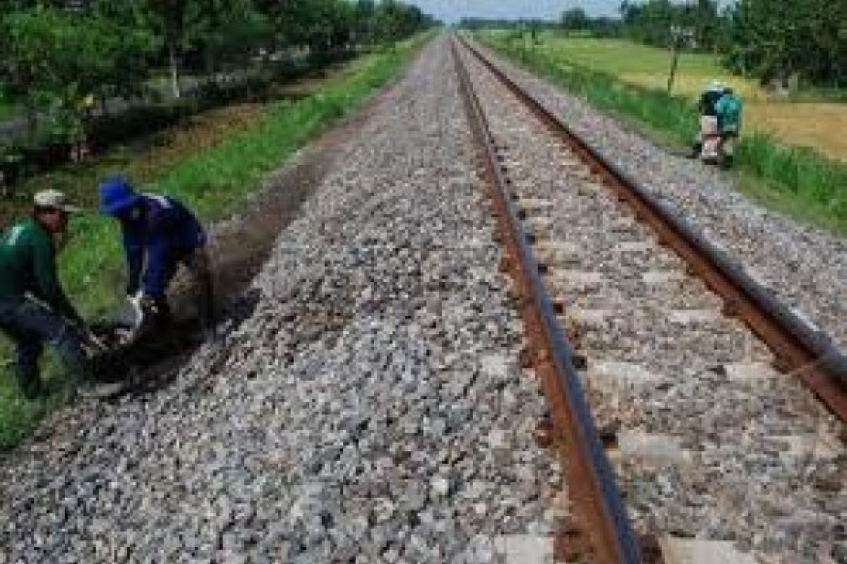 Jalur KA Stasiun Cilacap-Pelabuhan Segera Dibenahi