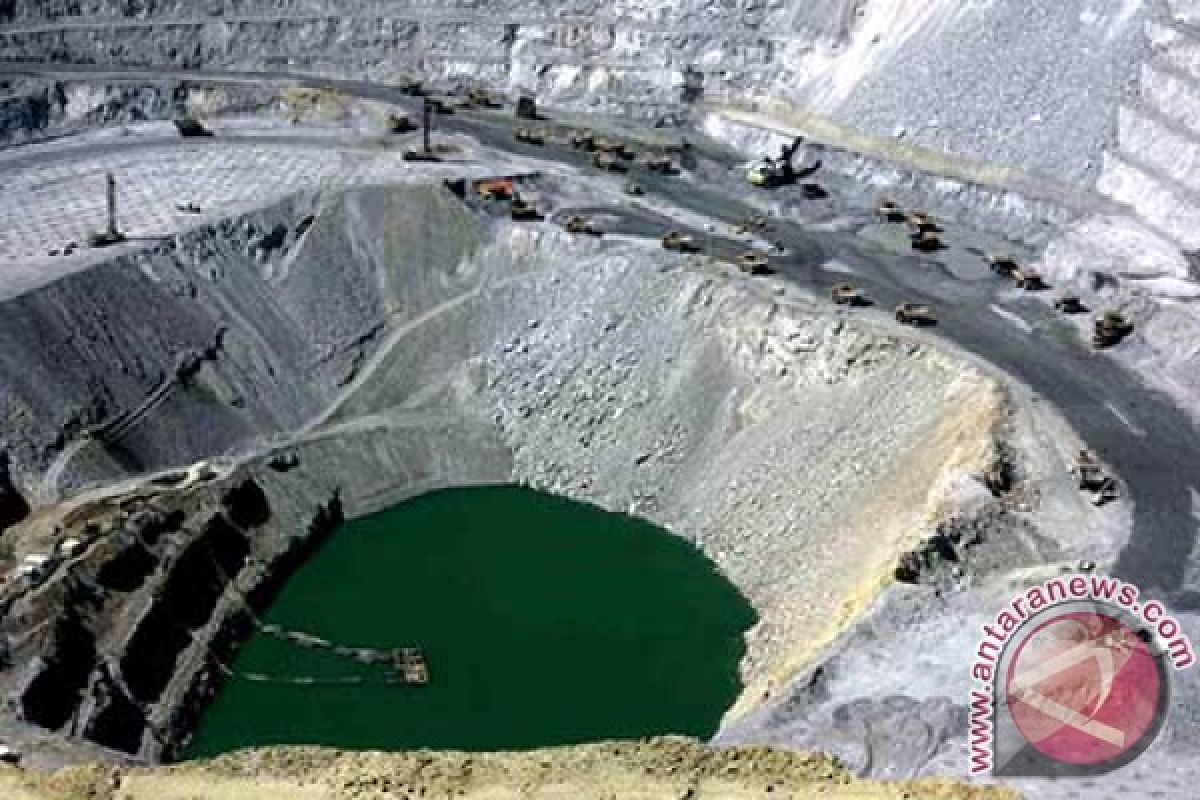 DPR Sebut Newmont dan Freeport Pelanggar UU