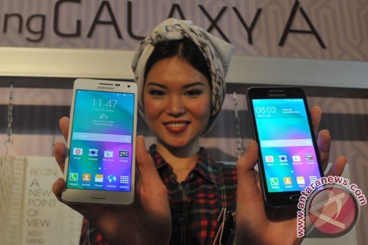 Samsung Luncurkan Dua Smartphone Konsep Unibody