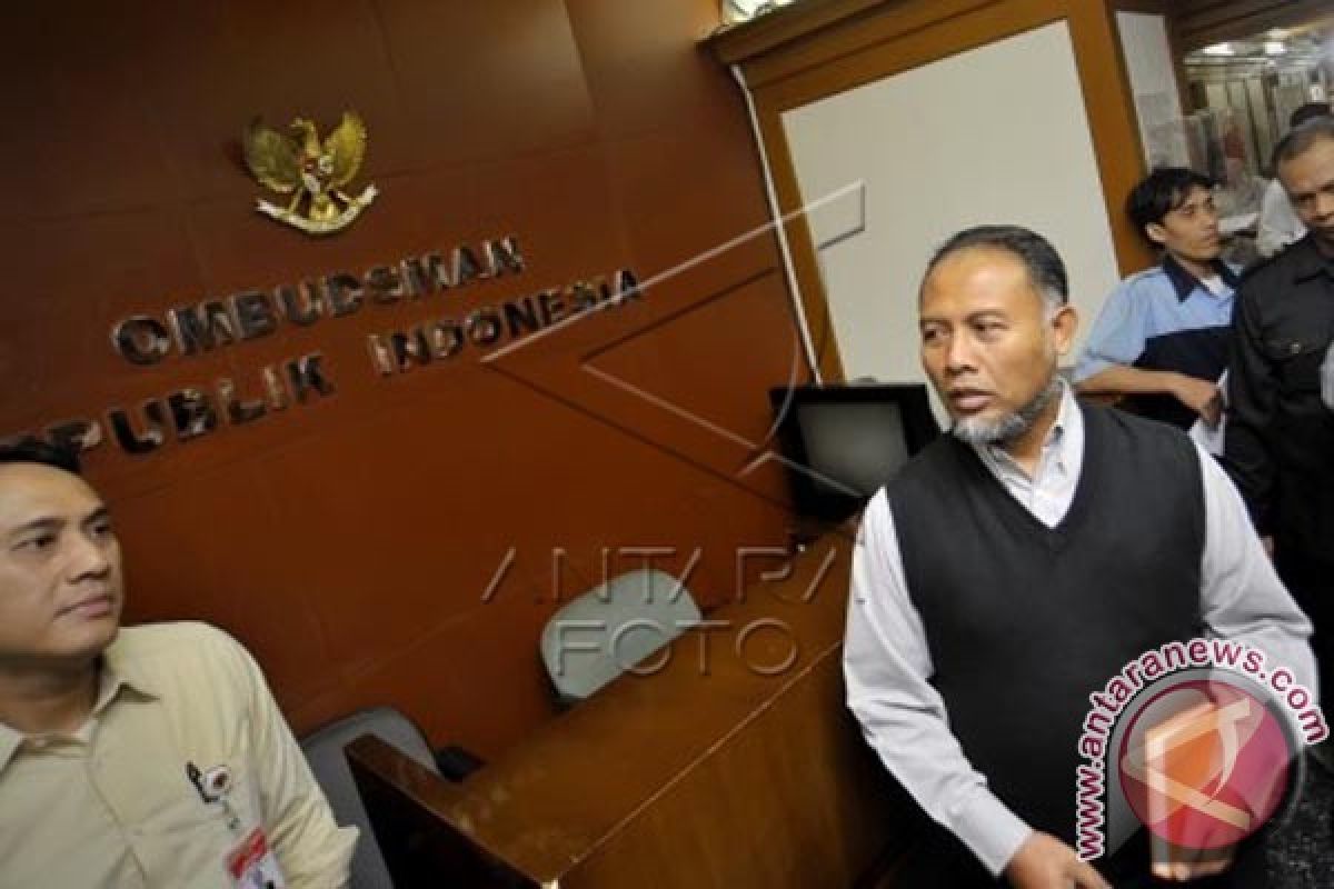 Bambang Adukan Polri ke Ombudsman