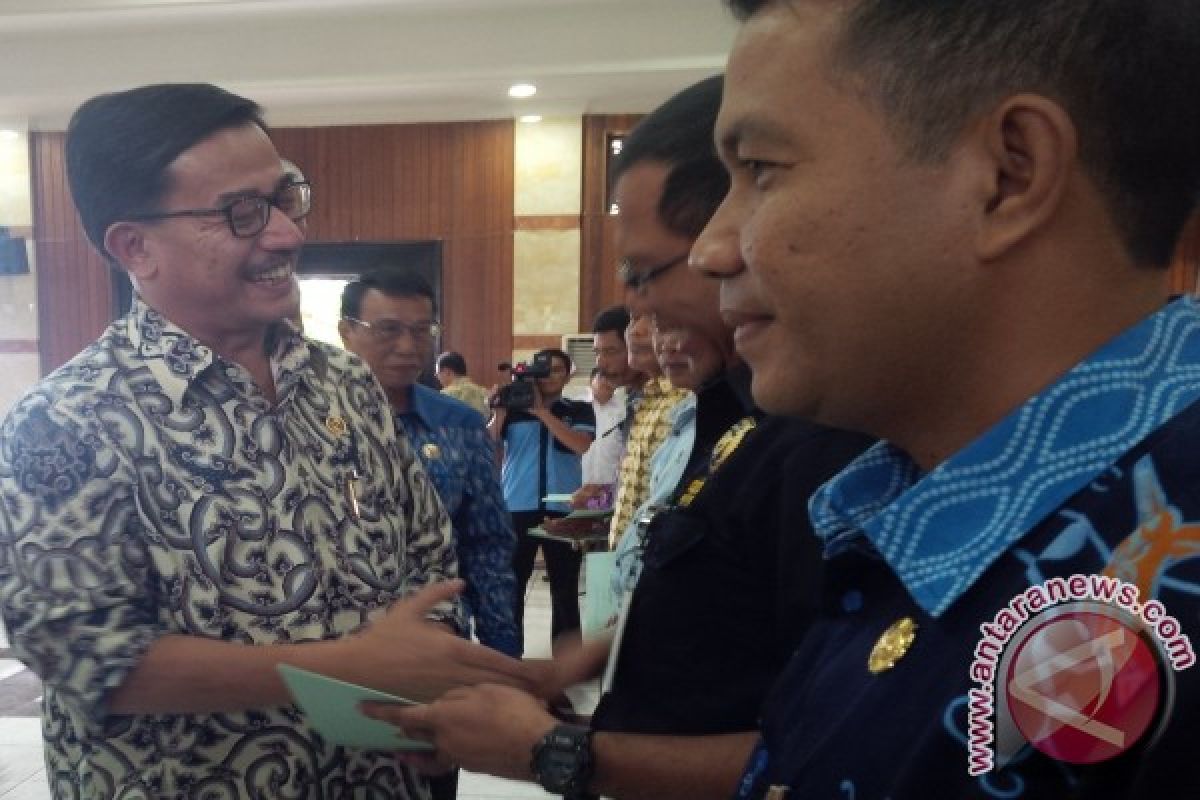 Menteri Agraria Serahkan 26.900 Sertifikat 