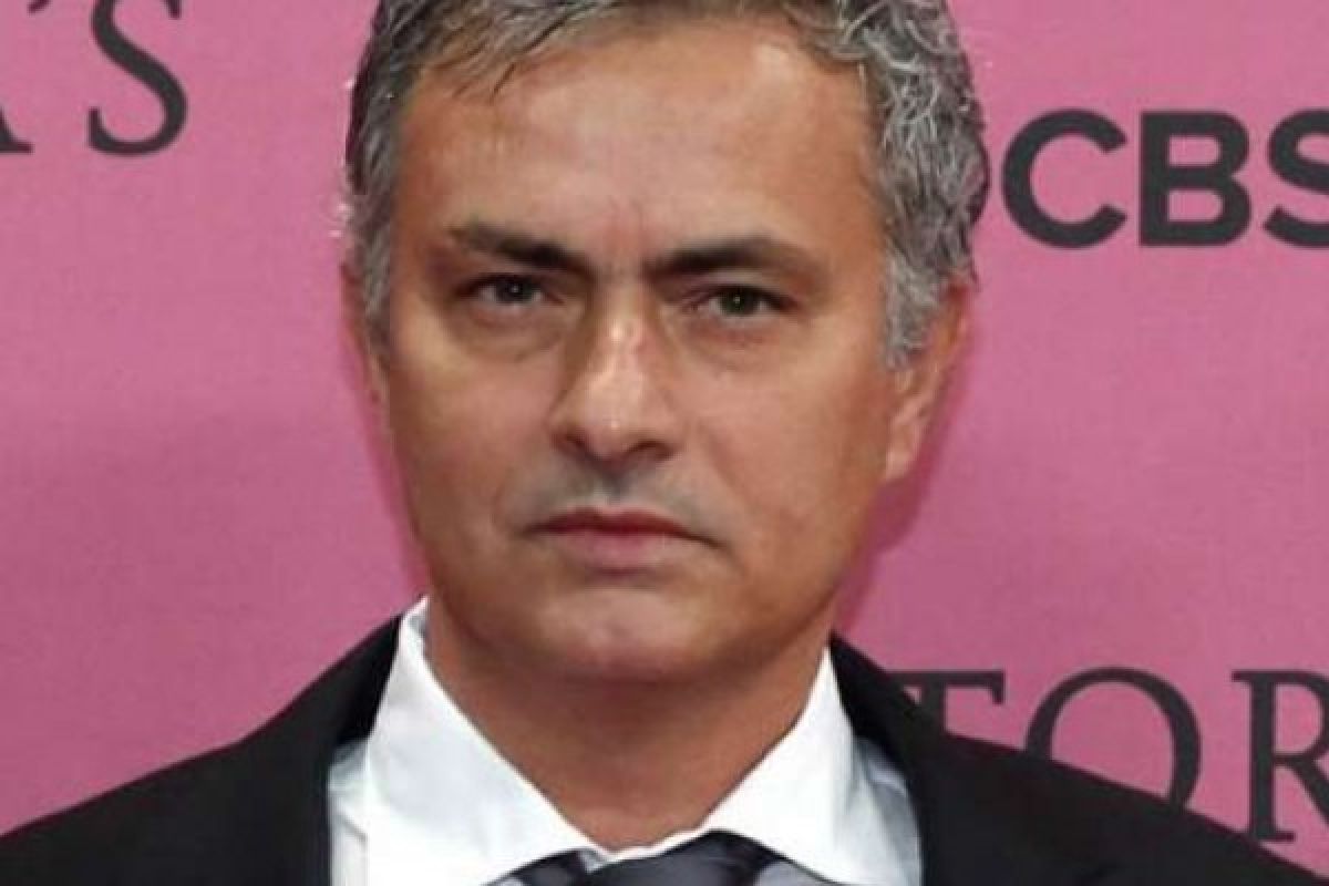 Mourinho Didenda 25.000 Pound Terkait Klaim "Kampanye"