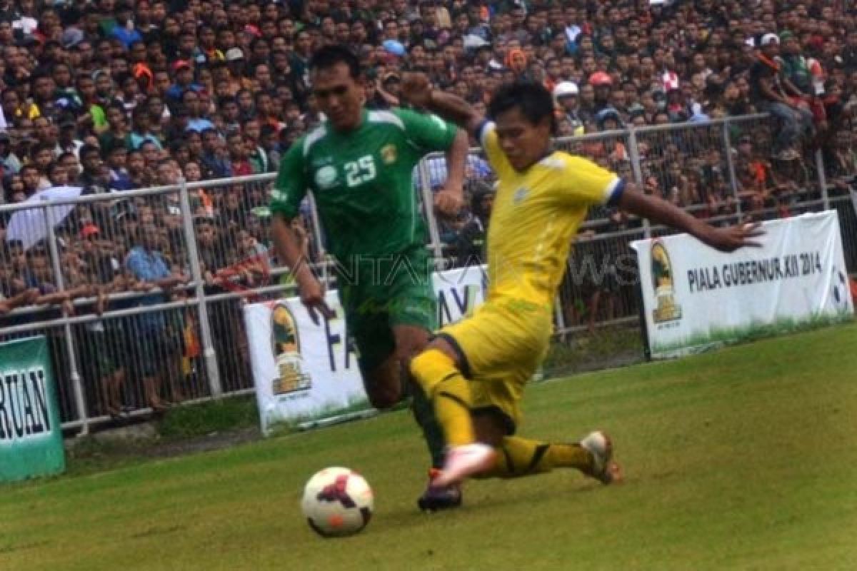 Sempat Ricuh, Persegres Bemain Imbang 0-0 Lawan PS TNI