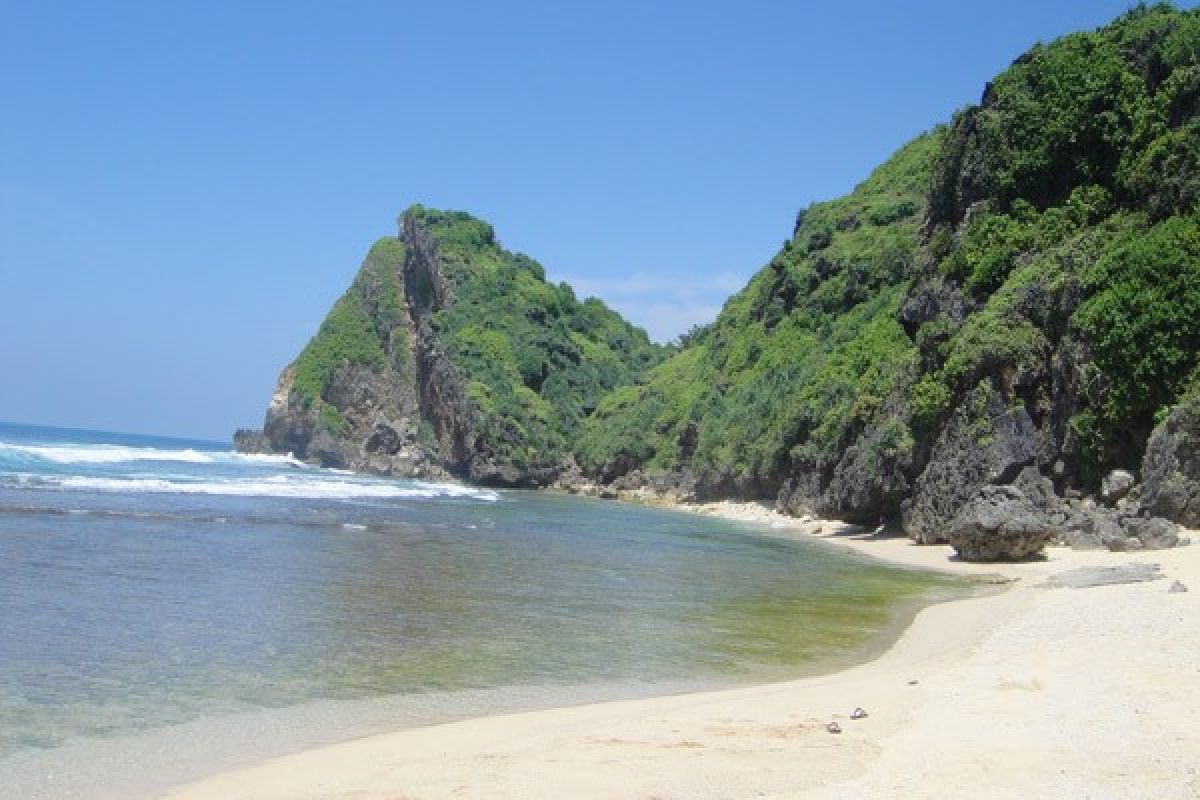 Gunung Kidul kembangkan destinasi wisata Pantai Nguyahan 