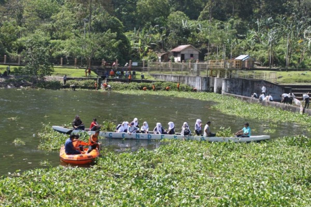Legislator Desak Penyelamatan Danau Maninjau