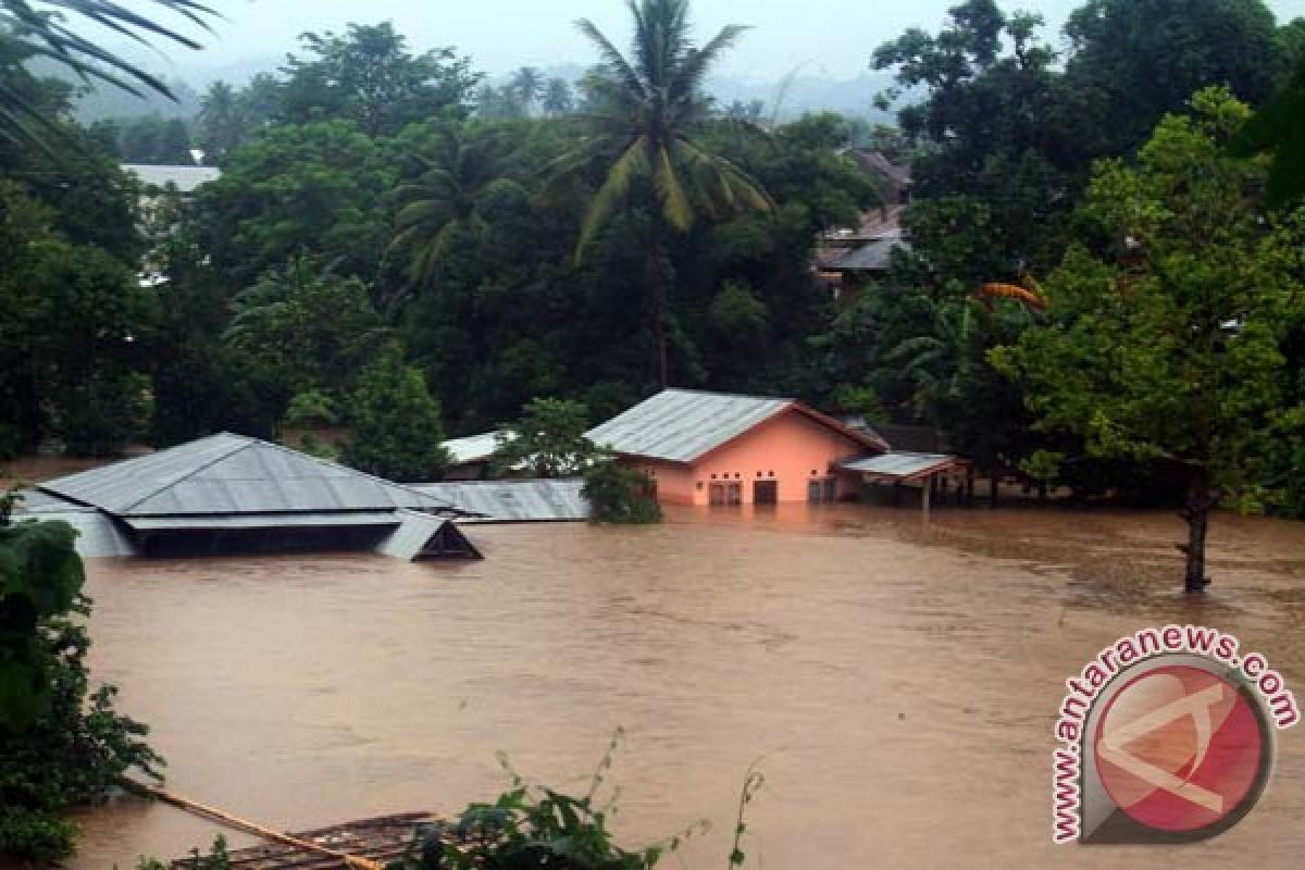 Dua warga Madiun hilang akibat banjir bandang