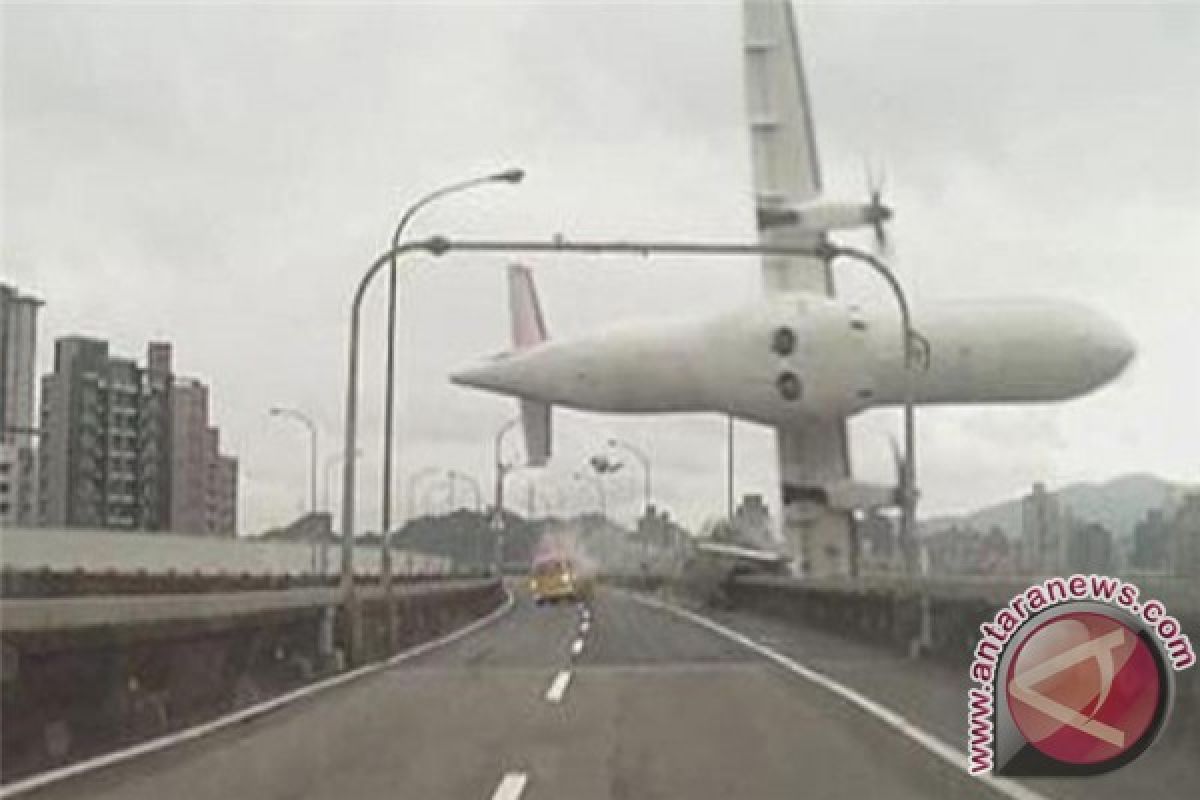 Pilot TransAsia masih pegang kemudi saat jenazahnya ditemukan