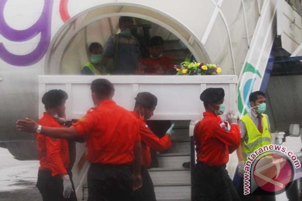 DVI identifikasi empat jenazah korban AirAsia melalui DNA