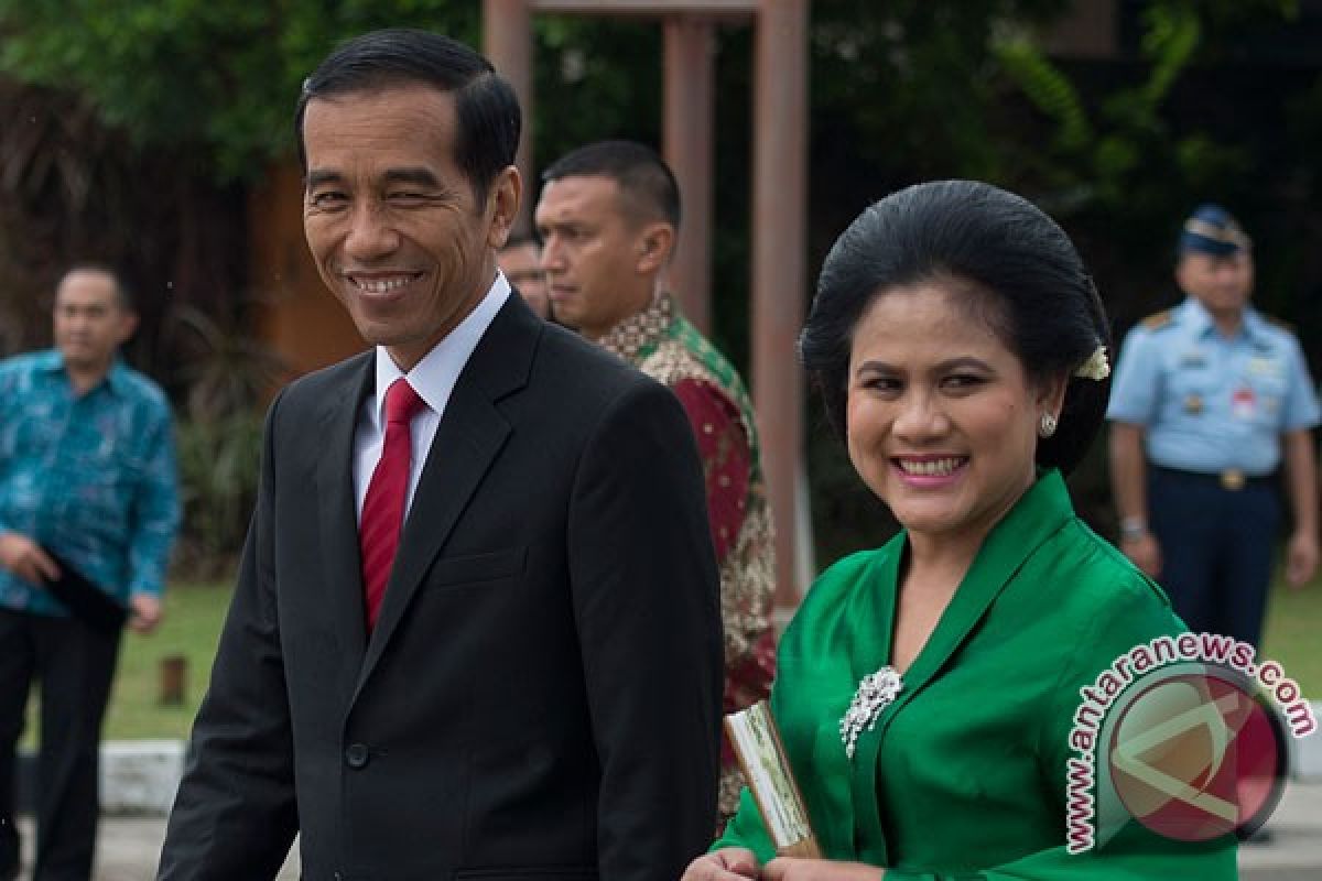 President Jokowi leaves Padang for Solo to celebrate Lebaran