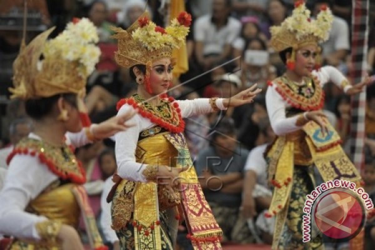 Pastika Minta DPR Perjuangkan Anggaran Pelestarian Budaya