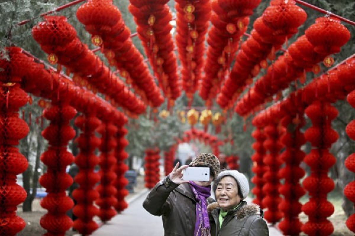 Festival kuil meriahkan Imlek di Beijing