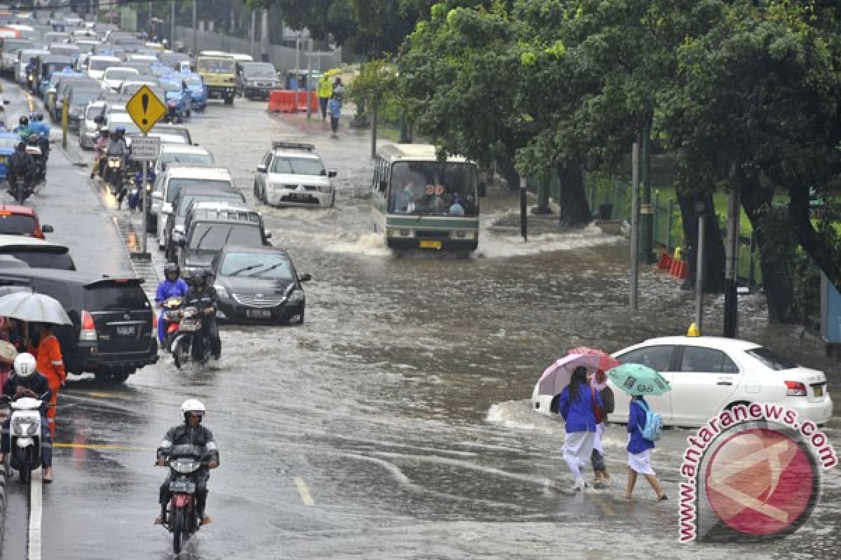 Jakarta banjir jadi trending topic di Twitter