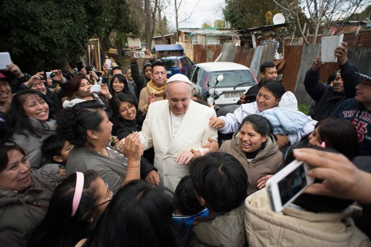 Paus Fransiskus kembali sambut pencari suaka dari Suriah