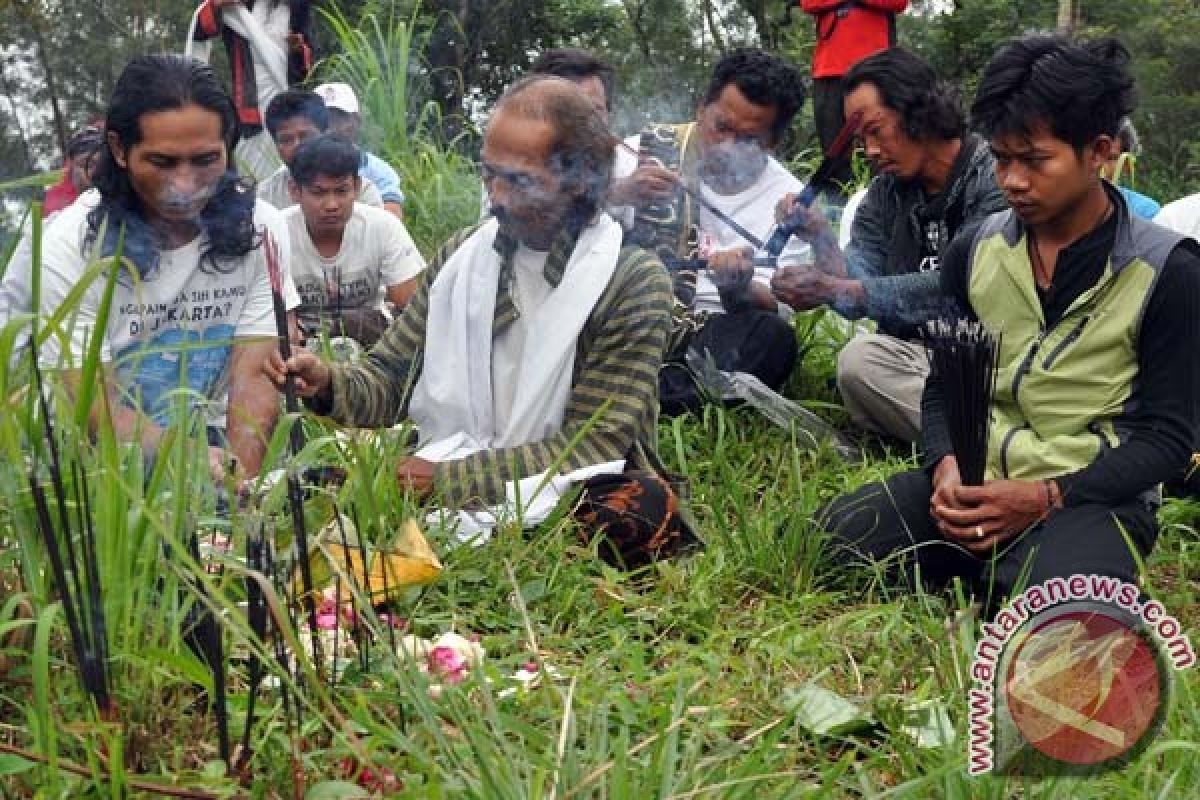 Seniman peringati letusan Merapi lewat Sedekah Gunung