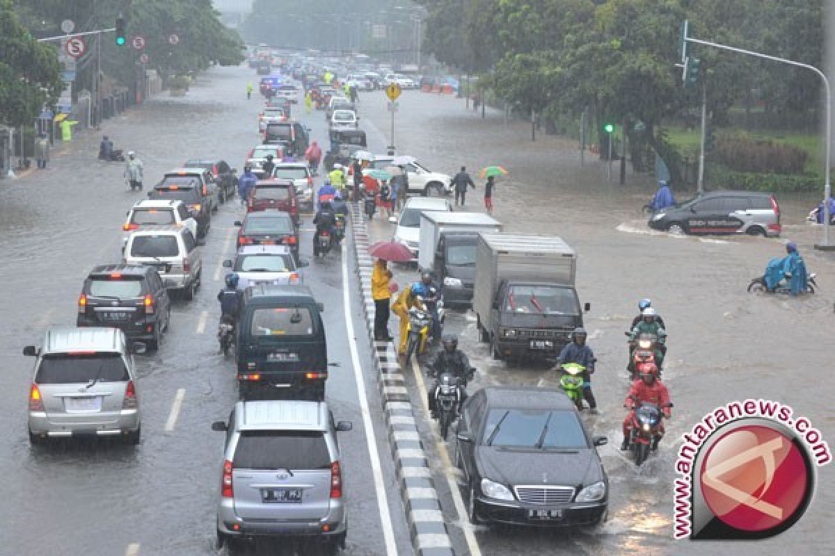 BNPB: 5.986 Jiwa Mengungsi Akibat Banjir Jakarta