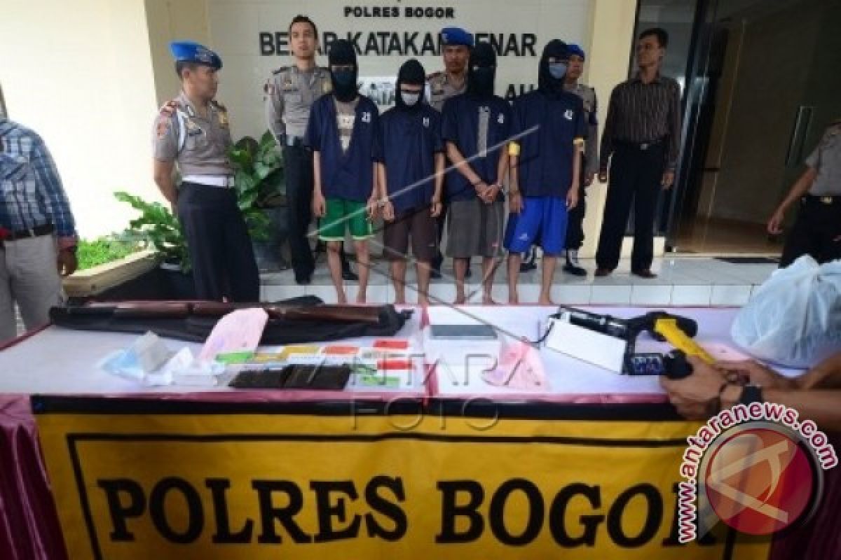 Polres Bogor tangkap empat pelaku pembunuhan berencana