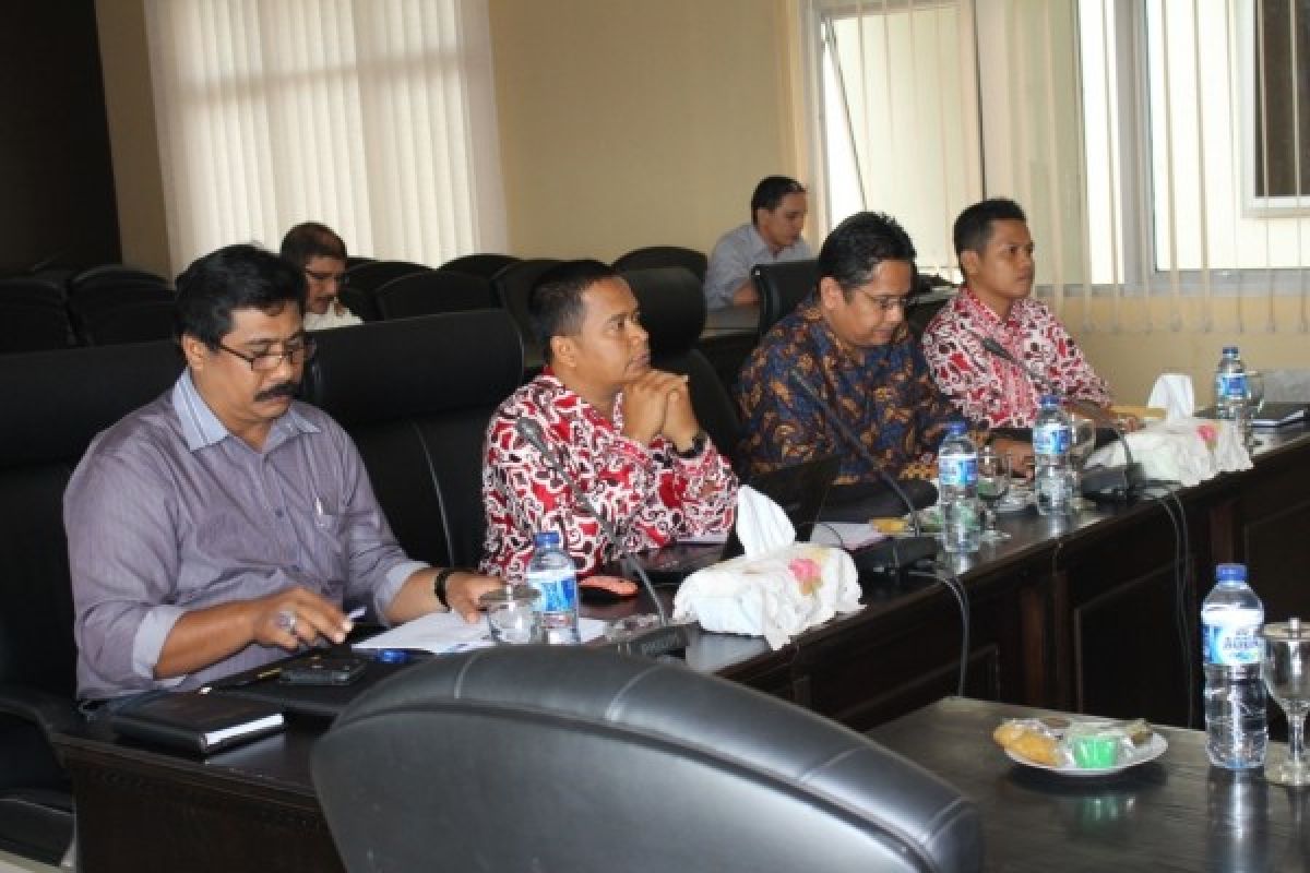 DPRD-KPU Solok Bahas Persiapan Pilkada Serentak