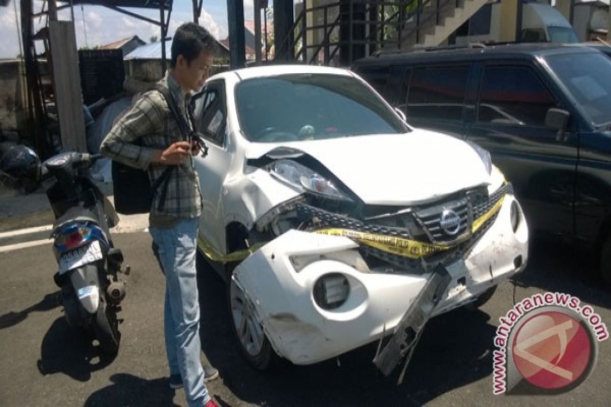 Nissan Juke dikendarai pelajar SMP tabrak empat motor, dua tewas