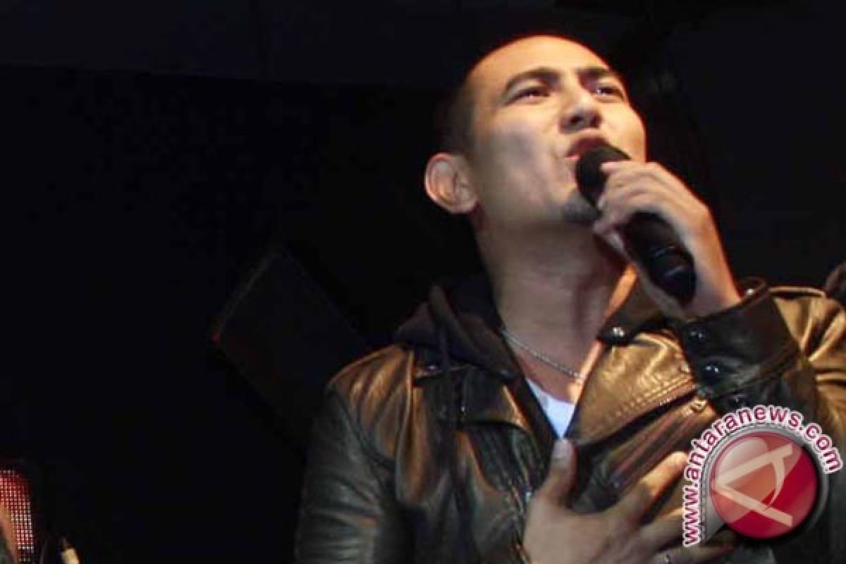 Rio Febrian luncurkan single "Matahari" 