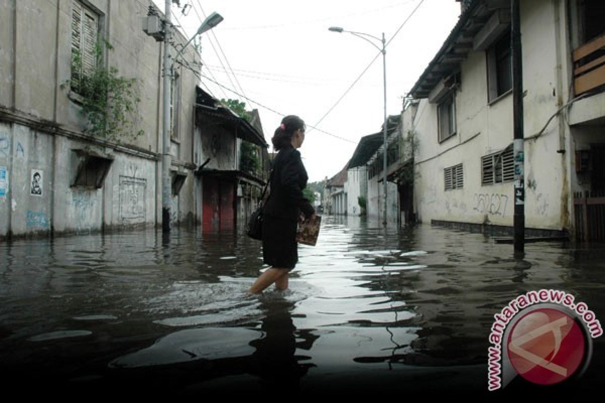 Enam kecamatan di Semarang terkena banjir