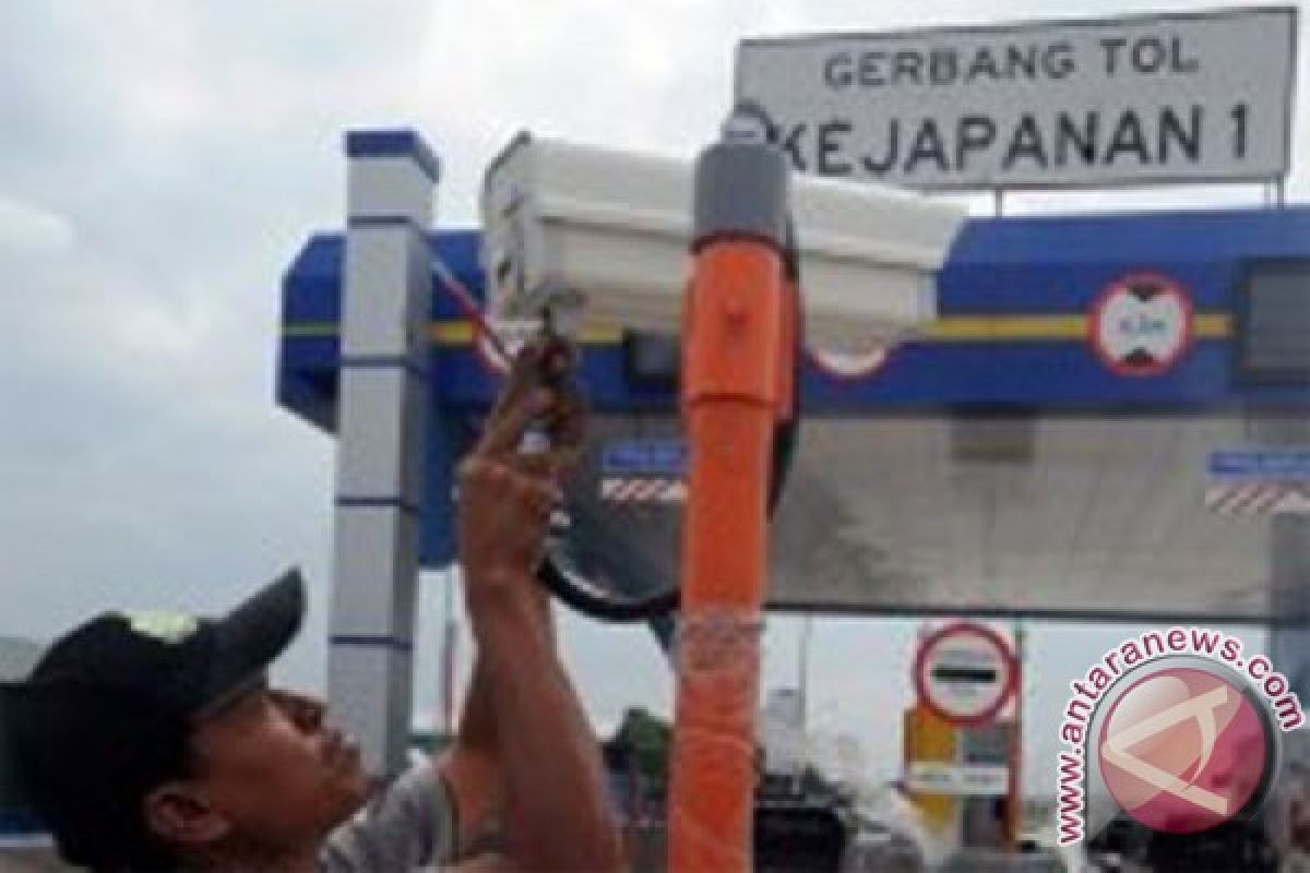 Uji coba jalan tol Kejapanan-Gempol gratis